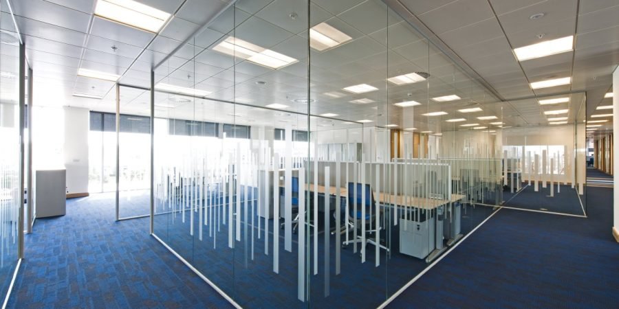 frameless-glass-partition-sharjah-900x450_c